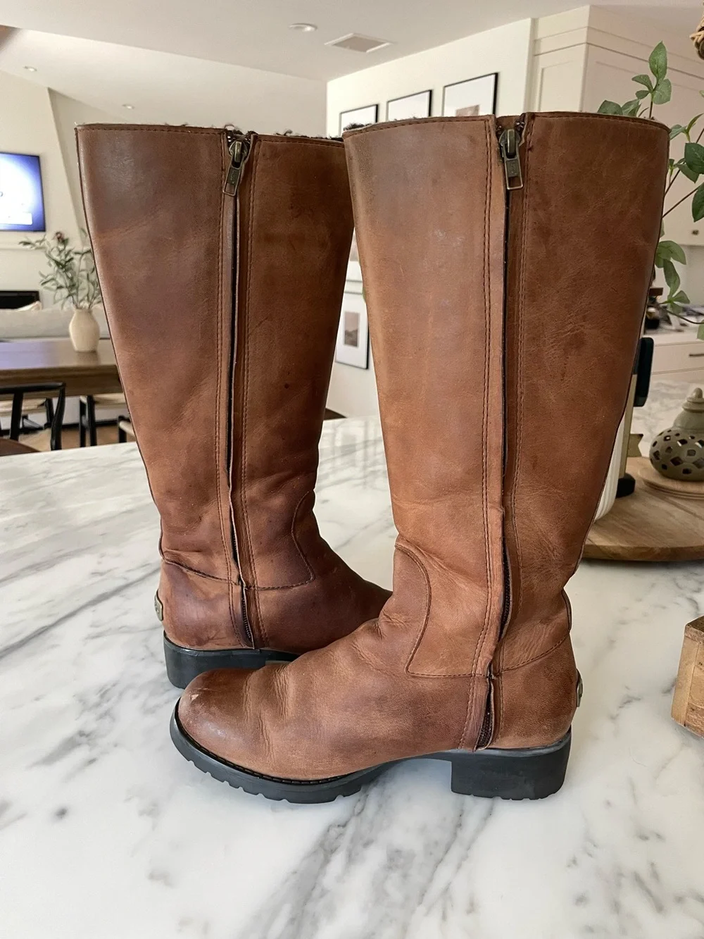 UGG Broome Sherpa Lined Tall Chocolate Brown Leather Knee High Boots Size 7 - Picture 2 of 11